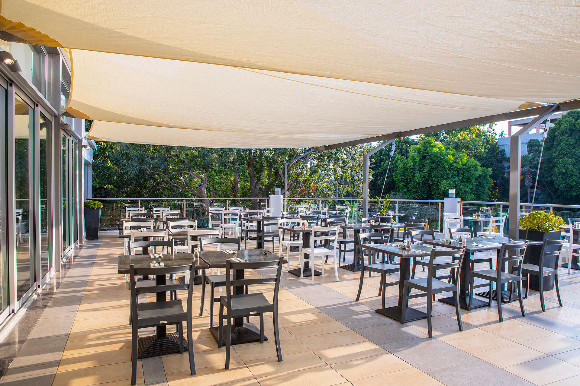 Alexandre Restaurant Terrace in Mayfair